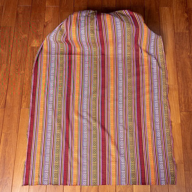 【3個セット】〔50cm切り売り〕ネパール伝統のコットン織り生地　薄手〔幅約107cm〕 3 - 生地を広げてみたところです。横幅もしっかりあります。