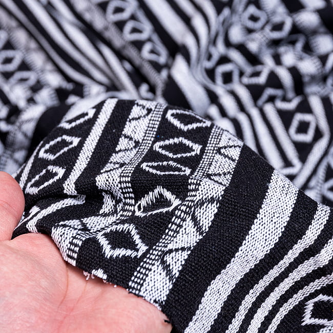 【3個セット】〔50cm切り売り〕ネパール伝統のコットン織り生地　厚手〔幅約151cm〕 7 - しっかりとした生地です