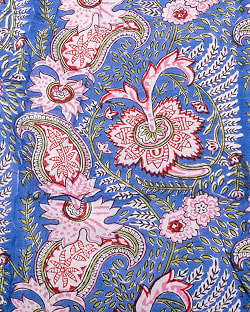 【3個セット】〔1m単位切り売り〕ジャイプル　職人手作り木版染め　色彩美しいボタニカルデザイン〔幅約111cm〕〔ブルー系　更紗柄〕　おしゃれ　生地　テーブルクロス　手芸素材などへ - サブ4