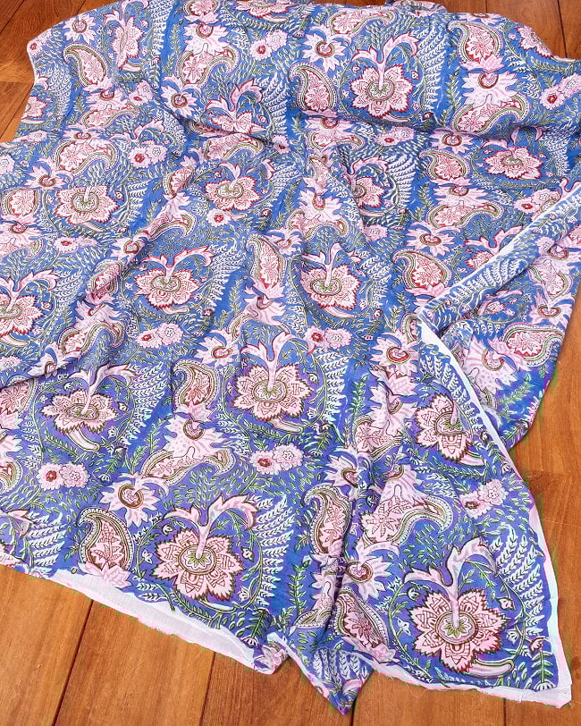 【3個セット】〔1m単位切り売り〕ジャイプル　職人手作り木版染め　色彩美しいボタニカルデザイン〔幅約111cm〕〔ブルー系　更紗柄〕　おしゃれ　生地　テーブルクロス　手芸素材などへ 7 - とても良い風合いです