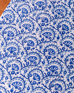 【3個セット】〔1m単位切り売り〕ジャイプル　職人手作り木版染め　色彩美しいボタニカルデザイン〔幅約106cm〕〔ブルー系　更紗柄〕　おしゃれ　生地　テーブルクロス　手芸素材などへ - サブ2