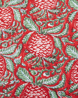 【3個セット】〔1m単位切り売り〕ジャイプル　職人手作り木版染め　色彩美しいボタニカルデザイン〔幅約109cm〕〔レッド系　パイナップル柄〕　おしゃれ　生地　テーブルクロス　手芸素材などへ - サブ4
