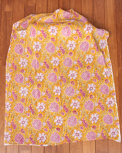 【3個セット】〔1m単位切り売り〕ジャイプル　職人手作り木版染め　色彩美しいボタニカルデザイン〔幅約110cm〕〔イエロー系　更紗柄〕　おしゃれ　生地　テーブルクロス　手芸素材などへ - サブ3