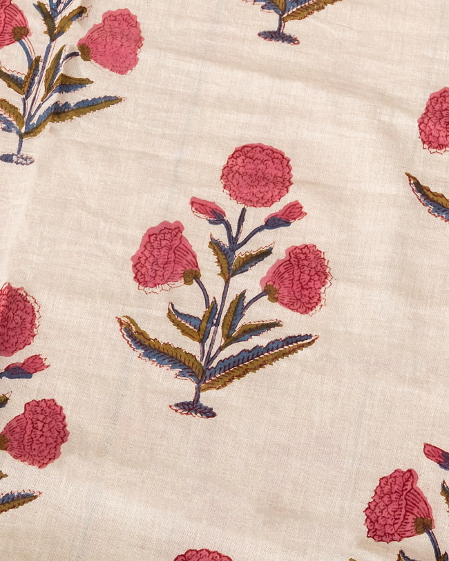 【3個セット】〔1m単位切り売り〕ジャイプル　職人手作り木版染め　色彩美しいボタニカルデザイン〔幅約111cm〕〔薄グリーン系　花柄〕　おしゃれ　生地　テーブルクロス　手芸素材などへ 4 - 1mの長さごとにご購入いただけます。