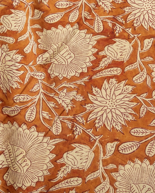 【5個セット】〔1m単位切り売り〕ジャイプル　職人手作り木版染め　色彩美しいボタニカルデザイン〔幅約110cm〕〔ブラウン系　更紗柄〕　おしゃれ　生地　テーブルクロス　手芸素材などへ 4 - 1mの長さごとにご購入いただけます。