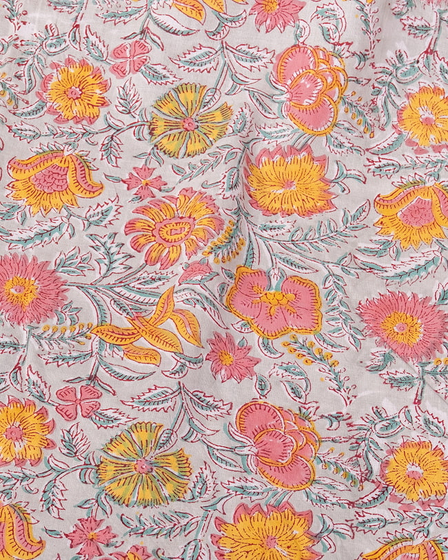 【5個セット】〔1m単位切り売り〕ジャイプル　職人手作り木版染め　色彩美しいボタニカルデザイン〔幅約112cm〕〔薄グリーン系　更紗柄〕　おしゃれ　生地　テーブルクロス　手芸素材などへ 4 - 1mの長さごとにご購入いただけます。