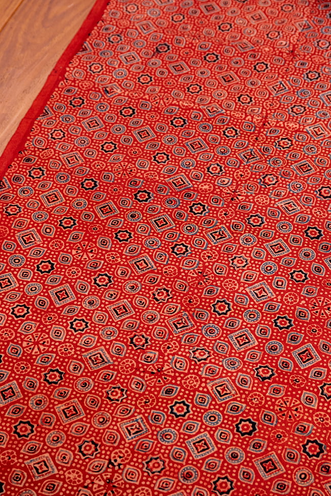 【3個セット】〔約3.8m 長尺布】伝統息づくインドから　昔ながらの木版染めアジュラックデザインの伝統模様布〔横幅：約110cm〕 3 - とても素敵な雰囲気です