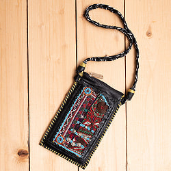 【一点物】アラブコインとトライバル刺繍のレザーショルダーバッグ　ブラックCの商品写真