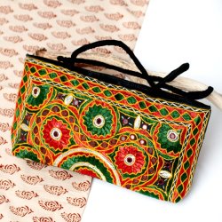 ラジャスタン刺繍ミラー付きバッグ - 黒色の商品写真