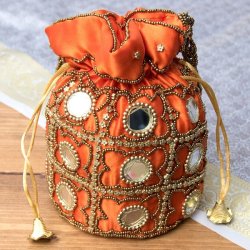 華やかなゴールドビーズ＆ミラーワークの巾着ミニポーチ　ミニバッグ - オレンジの商品写真