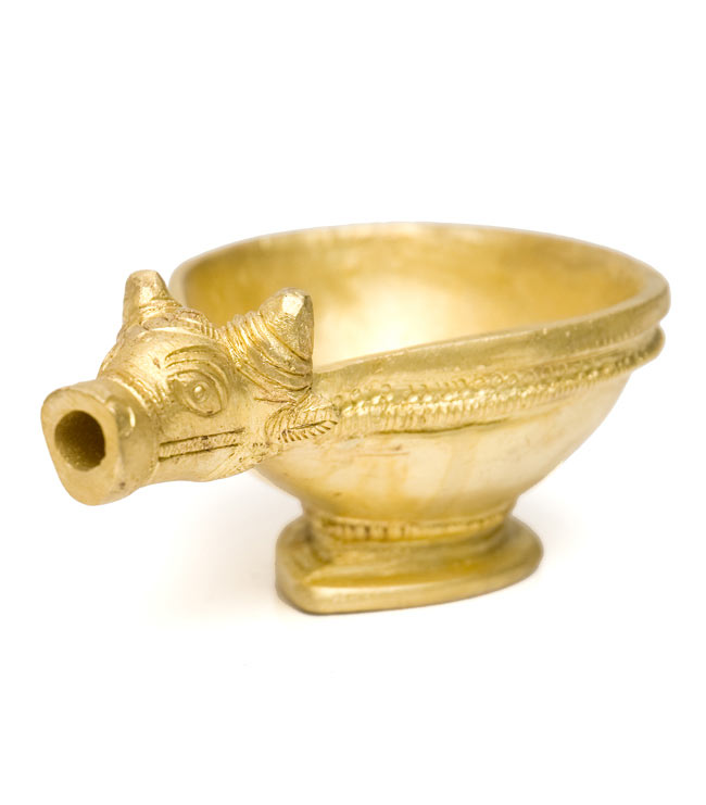 牛のオイルランプ 3 - 角度を変えて撮影しました。