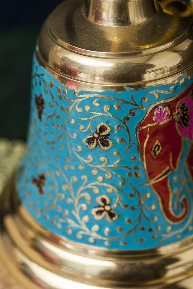 象の装飾入りブラスベル高さ：17cm程度 3 - 別の箇所をみてみました。丁寧に作り込まれています。