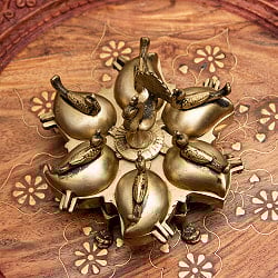 ブラス製 孔雀のクムクムボックス 直径：12cm程度 - サブ4