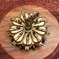 ブラス製 孔雀のクムクムボックス 直径：14.5cm程度 - サブ4