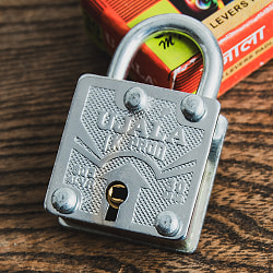 インドの南京錠 Ujala 4cm x 2.8cm程度 - サブ2