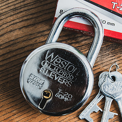 インドの南京錠 Weston T-20 9cm x 5.5cm程度 - サブ2