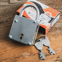 インドの南京錠 Syria Power 9cm x 6cm程度