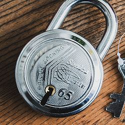 インドの南京錠 Sonica Sikander / 65mm 10cm x 6.5cm程度 - サブ2