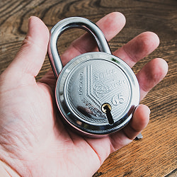 インドの南京錠 Sonica Sikander / 65mm 10cm x 6.5cm程度 - サブ5