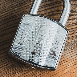 インドの南京錠 Sonica KING Ultimate Powe India 10.5cm x 6.5cm程度 - サブ2