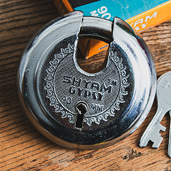 インドの南京錠 ラウンドタイプ SHYAM GYPSY 8.5cm x 8.5cm程度 - サブ2