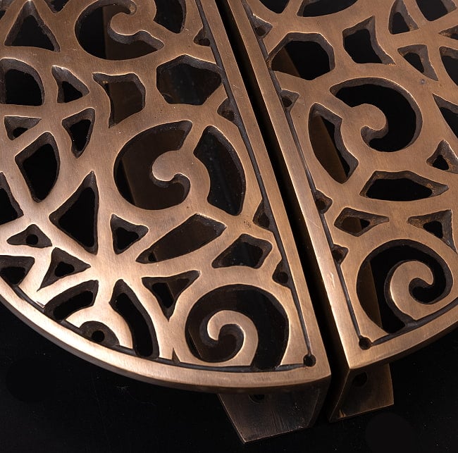 【一点もの】ブラス アジアンアンティック風ドアハンドル 3 - アップにしてみました。大変よく作られています