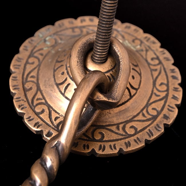 ブラスのドアチェーン アジアンアンティック風 2 - ドアパーツのアップです