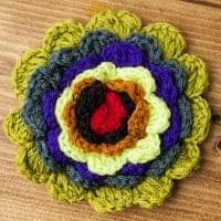 手作り毛糸のお花ブローチの商品写真