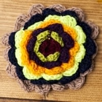 手作り毛糸のお花ブローチ