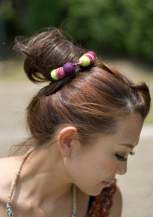 フェルトのボンボンブレス - ミックス 7 - 実際に使ってみました。