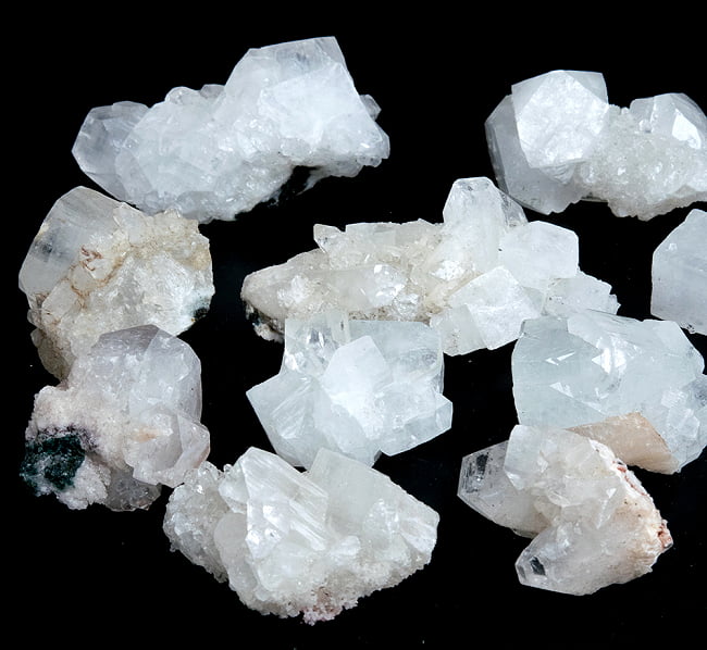 【アソート】インドヒマールのクリスタルクラスターの写真1枚目です。お送りするクラスタークリスタルです。アソートでお送りしますが、2つと無い一点物になりますクラスター,原石,クリスタル,水晶,クオーツ,ヒマラヤ水晶