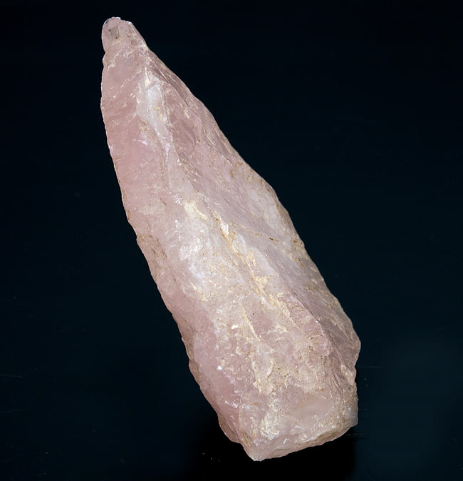 ローズ クオーツの原石[204g]の写真1枚目です。全体写真です宝石の原石,宝石,パワーストーン,クオーツ、ローズクオーツ、ピンク水晶,水晶,紅水晶
