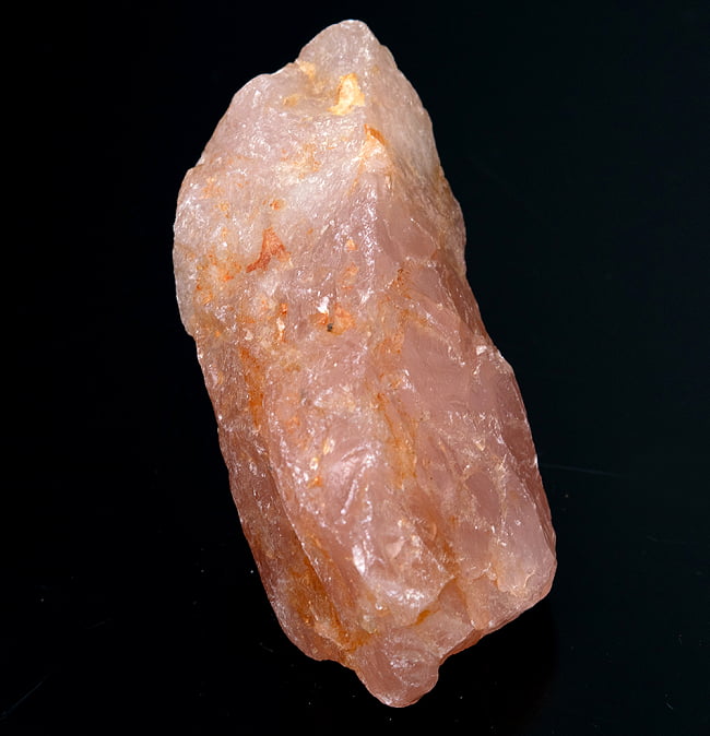 ローズ クオーツの原石[161g] 2 - 全体写真です