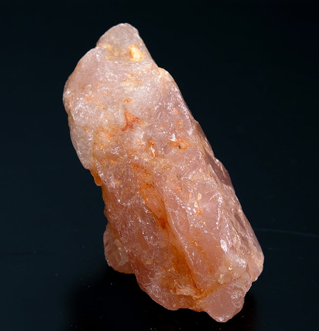 ローズ クオーツの原石[161g]の写真1枚目です。全体写真です宝石の原石,宝石,パワーストーン,クオーツ、ローズクオーツ、ピンク水晶,水晶,紅水晶