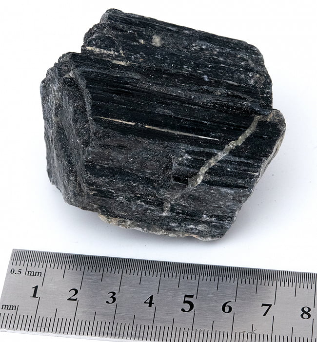 ブラック トルマリンの原石[289g] 7 - サイズ比較のために定規と一緒に撮影しました