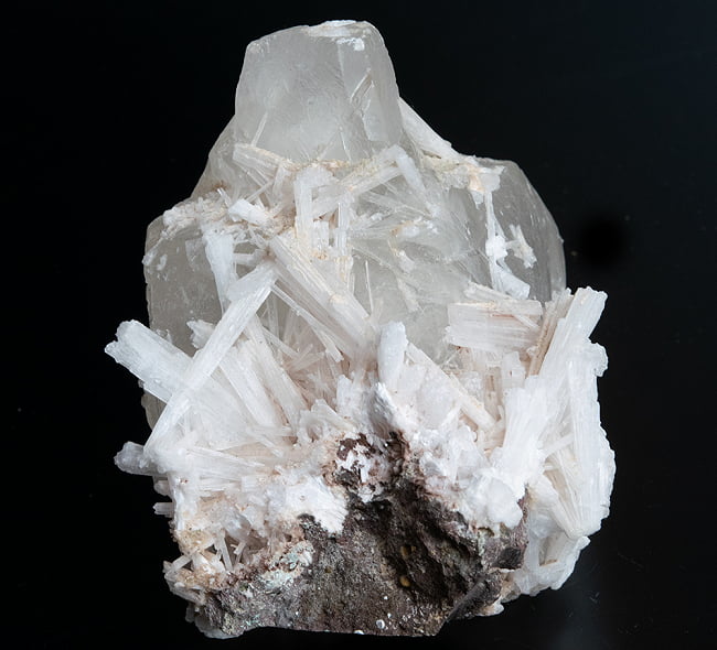 【1点物】インドヒマールのクリスタル・クラスター[1465g]の写真1枚目です。お送りするクリスタルです。2つと無い一点物になりますクラスター,原石,クリスタル,水晶,クオーツ,ヒマラヤ水晶