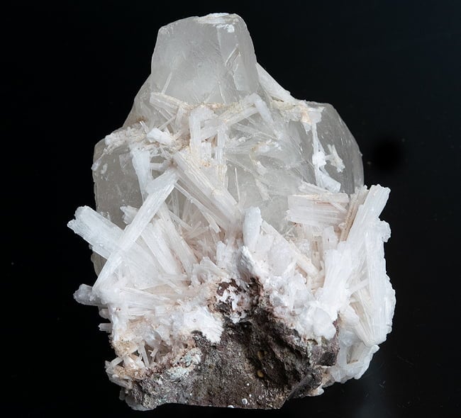 【1点物】インドヒマールのクリスタル・クラスター[1465g]の写真クラスター,原石,クリスタル,水晶,クオーツ,ヒマラヤ水晶