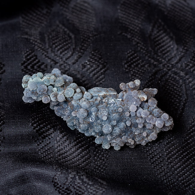 〔一点物〕グレープアゲート　原石　天然石　スラウェシ島産〔19g〕の写真グレープアゲート,Grape Agate,原石,天然石,パワーストーン,タロットカード,オラクルカード,浄化,幸運,クリスタル