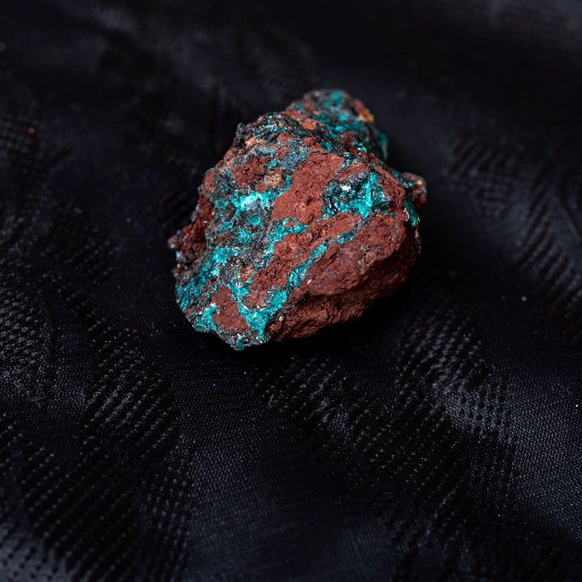 〔一点物〕ダイオプテーズ　翠銅鉱　原石　天然石　コンゴ産〔53g〕 3 - 拡大写真です