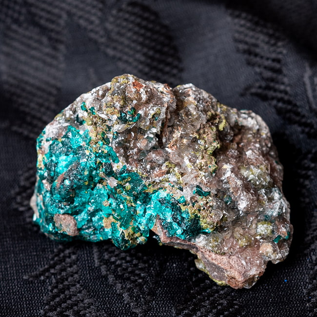 〔一点物〕ダイオプテーズ　翠銅鉱　原石　天然石　コンゴ産〔36g〕 4 - とても雰囲気があります