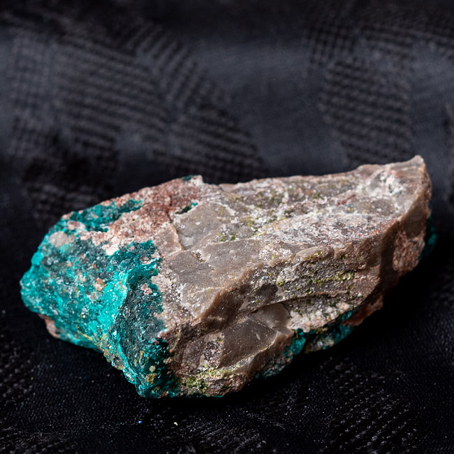 〔一点物〕ダイオプテーズ　翠銅鉱　原石　天然石　コンゴ産〔38g〕 4 - とても雰囲気があります