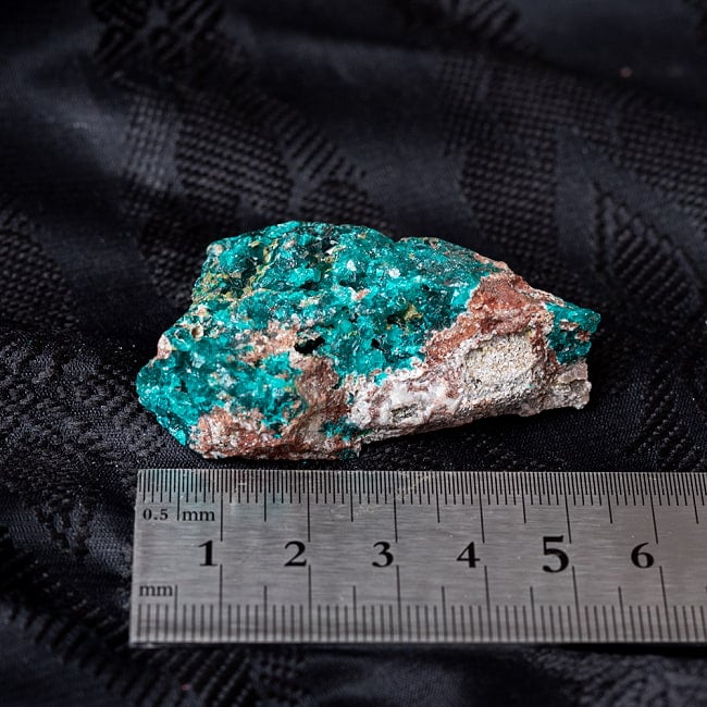 〔一点物〕ダイオプテーズ　翠銅鉱　原石　天然石　コンゴ産〔38g〕 5 - ものさしとのサイズ比較です