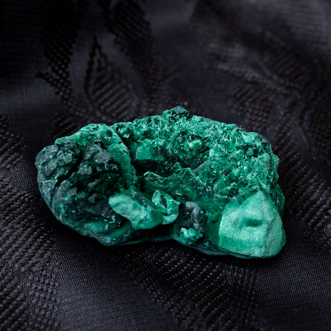〔一点物〕マラカイト　孔雀石　原石　天然石〔54g〕の写真Malachite,原石,天然石,パワーストーン,タロットカード,オラクルカード,浄化,クリスタル