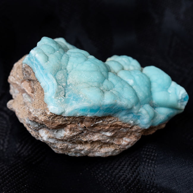 〔一点物〕ブルーアラゴナイト　原石　天然石　モロッコ産〔138g〕 2 - 別の角度からの写真です