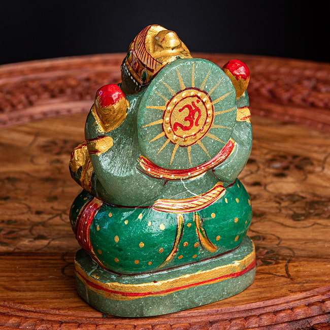 【一点物・天然石】手彫りのアングリ・ガネーシャ(インド翡翠) - 約10.5cm 6 - 背中側も美しくペイントされています。