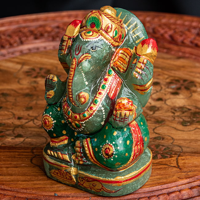 【一点物・天然石】手彫りのアングリ・ガネーシャ（インド翡翠） - 約10cm 3 - 別の角度から見てみました。