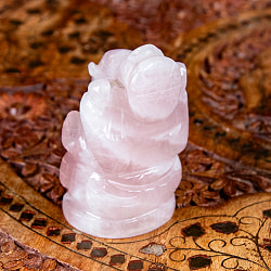 【一点物・天然石】手彫りのグラービ・スファティク・ガネーシャ - ローズクォーツ 約154g - サブ5
