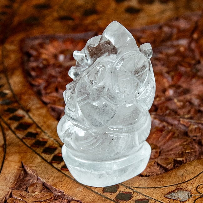 【一点物・天然石】手彫りのクリスタル・ガネーシャ - 水晶 約72g 5 - 背面の様子です。