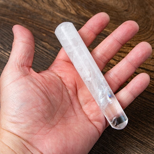 天然石のチャクラ・ワンド マッサージストーン 水晶 5 - これくらいのサイズ感になります。