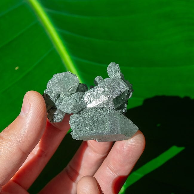 【一点物】 ヒマラヤ水晶原石 【43.5g】クラスター・クローライト・セルフヒールド・ルチル 7 - 太陽光にかざすと美しさが際立ちます